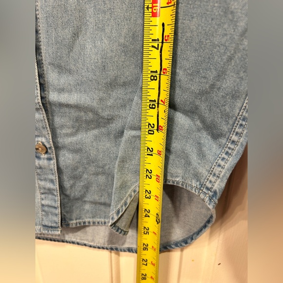 J. Crew Garcon Classic Fit Chambray Shirt Storm Wash Blue Cotton US 4P- SEE PICS - Picture 12 of 13